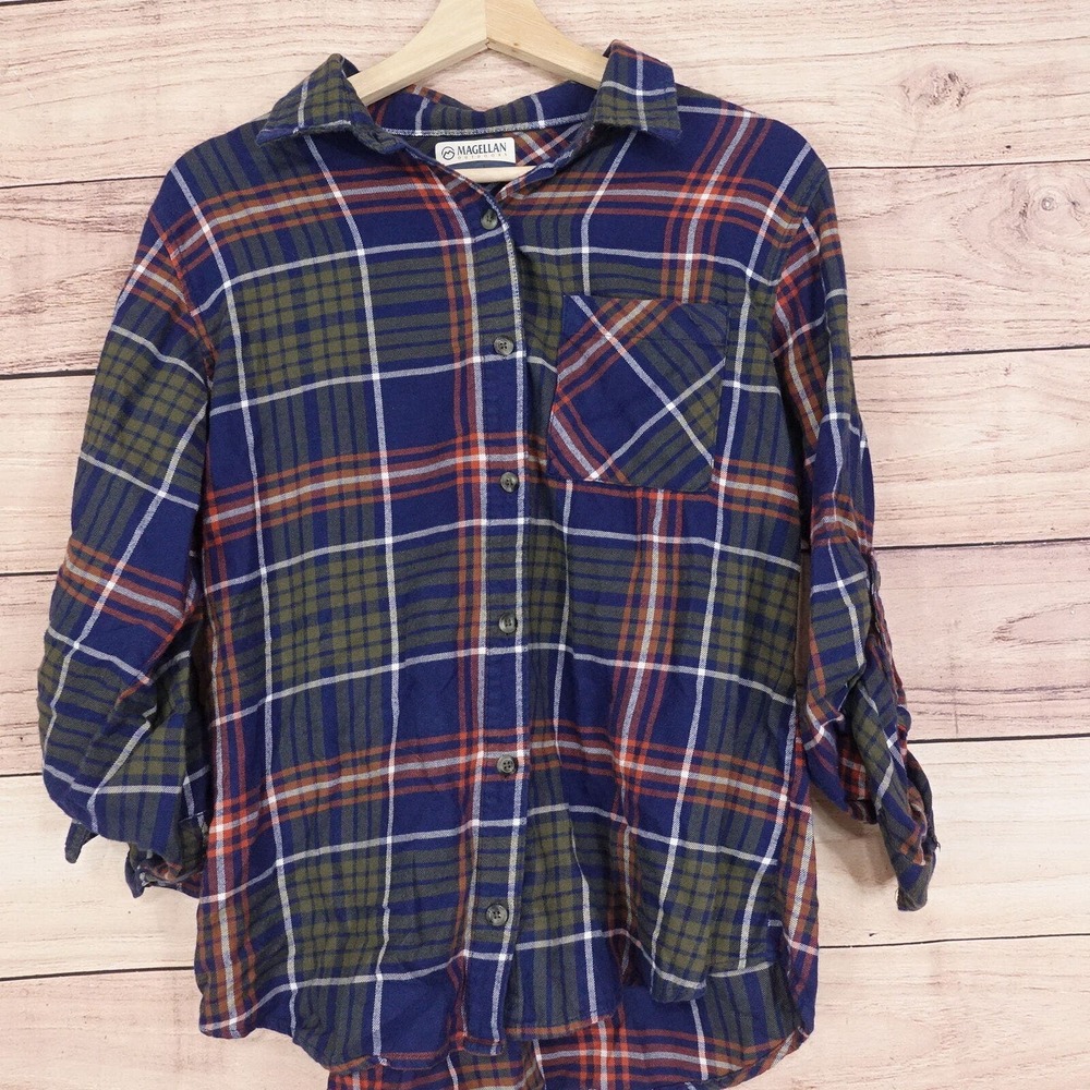 MAGELLAN OUTDOORS LONG SLEEVE PLAID FLANNEL BUTTON DOWN SHIRT WOMENS SIZE M - Picture 1 of 5